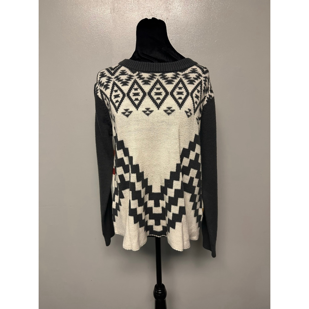 SABRINA LAUREN Crew Neck Sweater Small White & black geometric and colorful